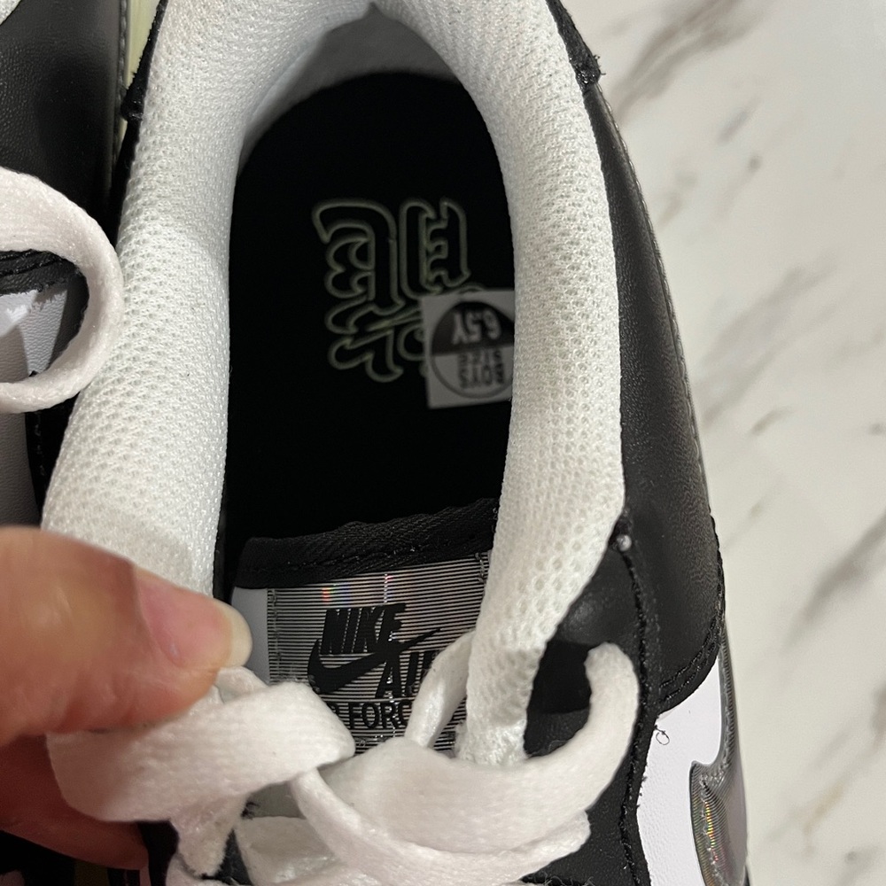 NWT Nike Black and White Sneakers with Holographic Swoosh (6.5Y 8W) - Picture 5 of 5